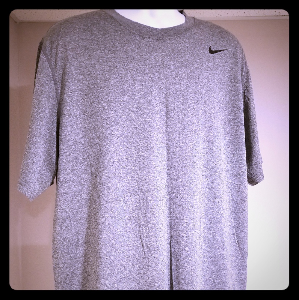 Nike Dri-FIT Shirt